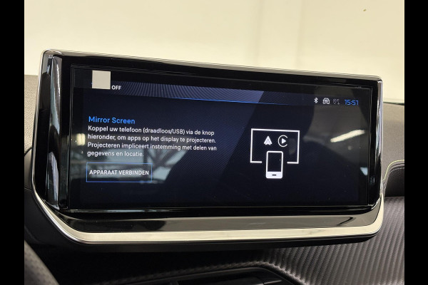 Peugeot 2008 1.2 Hybrid 145 GT Automaat | Elektrisch verstelbare bestuurdersstoel | Stoelverwarming | Massage | 4-seizoensbanden | 360 Camera | Navigatie | Adaptieve cruise control