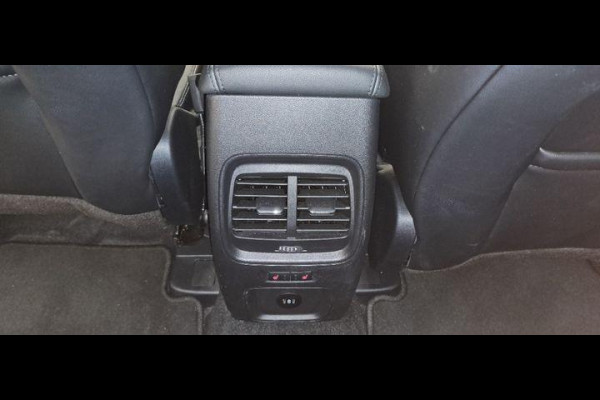 Ford Kuga 2.5 PHEV Titanium 225pk | Driver Assistance Pack | Winterpack | Technology Pack | AGR Stoelen | All Season banden Cross Climate