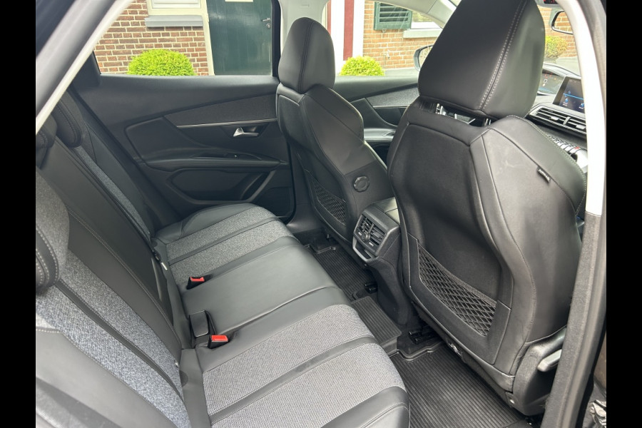 Peugeot 3008 1.2 130pk Allure Carplay, Trekhaak