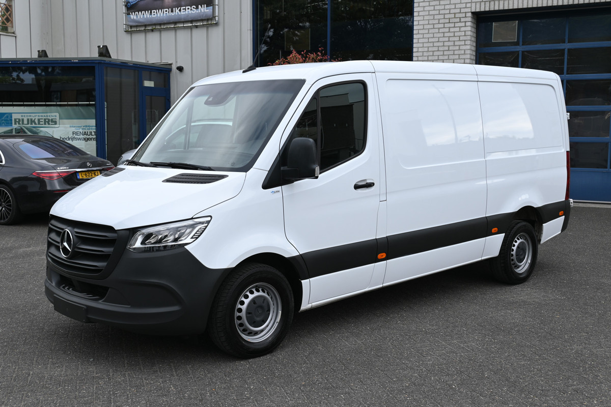 Mercedes-Benz Sprinter 316 CDI L2H1 RWD 3500kg Trekhaak, Led, MBUX met camera, Dodehoek assyst, Brake assyst, Mercedes-Benz Sprinter 316 CDI L2H1 RWD 3500kg Trekhaak, Led, MBUX met camera, Dodehoek assyst, Brake assyst,