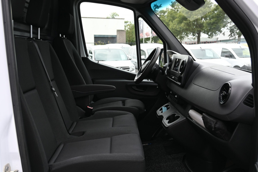 Mercedes-Benz Sprinter 316 CDI L2H1 RWD 3500kg Trekhaak, Led, MBUX met camera, Dodehoek assyst, Brake assyst,