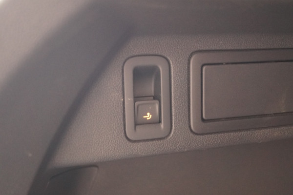 Volkswagen Tiguan 1.5 TSI Life Business -LED-ECC-ECC-PDC-