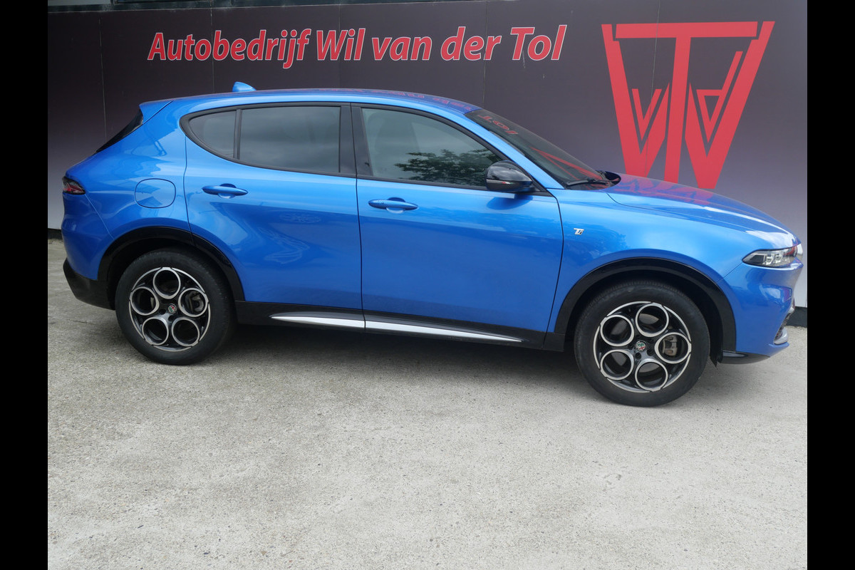 Alfa Romeo Tonale 1.3T PHEV Ti | A.C.C. | LED | ELEK KLEP | CAMERA | 260 PK | BTW-AUTO!! Alfa Romeo Tonale 1.3T PHEV Ti | A.C.C. | LED | ELEK KLEP | CAMERA | 260 PK | BTW-AUTO!!