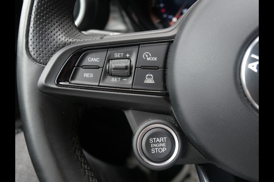Alfa Romeo Tonale 1.3T PHEV Ti | A.C.C. | LED | ELEK KLEP | CAMERA | 260 PK | BTW-AUTO!!