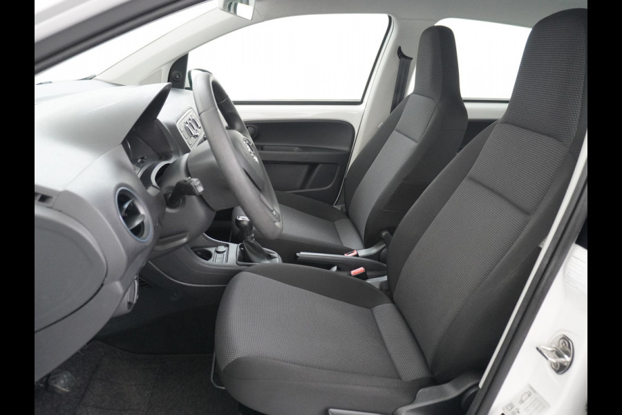 Škoda Citigo 1.0 CNG Bifuel Airco CruiseControl 5drs Bluetooth Isofix Greentech Led Aardgas Elek.Ramen Aut.Verlichting Start/Stop DealerOnderhouden Ambition NL-auto! Kosten per 100 km: CNG is goedkoop – bij een prijs van €1,20 per kg kost 100 km slechts €3,60 - €4,20  Belasting slechts 36 euro per maand!!