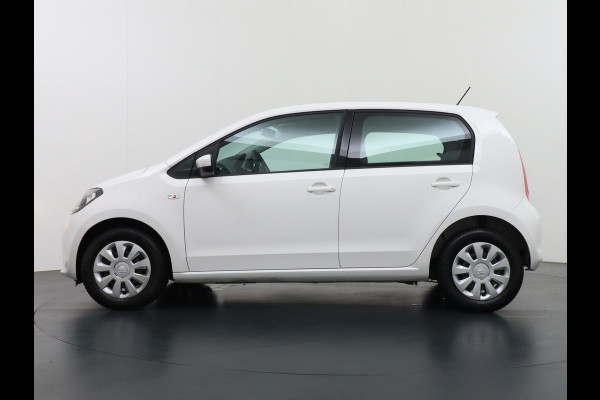 Škoda Citigo 1.0 CNG Bifuel Airco CruiseControl 5drs Bluetooth Isofix Greentech Led Aardgas Elek.Ramen Aut.Verlichting Start/Stop DealerOnderhouden Ambition NL-auto! Kosten per 100 km: CNG is goedkoop – bij een prijs van €1,20 per kg kost 100 km slechts €3,60 - €4,20  Belasting slechts 36 euro per maand!!