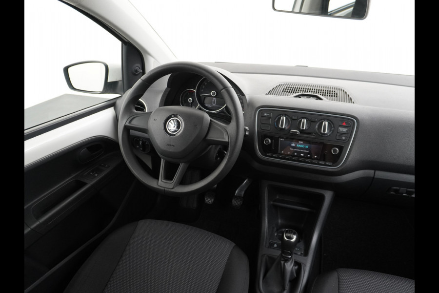 Škoda Citigo 1.0 CNG Bifuel Airco CruiseControl 5drs Bluetooth Isofix Greentech Led Aardgas Elek.Ramen Aut.Verlichting Start/Stop DealerOnderhouden Ambition NL-auto! Kosten per 100 km: CNG is goedkoop – bij een prijs van €1,20 per kg kost 100 km slechts €3,60 - €4,20  Belasting slechts 36 euro per maand!!