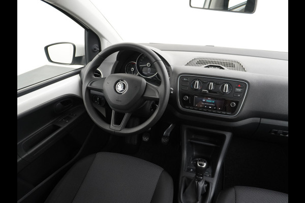 Škoda Citigo 1.0 CNG Bifuel Airco CruiseControl 5drs Bluetooth Isofix Greentech Led Aardgas Elek.Ramen Aut.Verlichting Start/Stop DealerOnderhouden Ambition NL-auto! Kosten per 100 km: CNG is goedkoop – bij een prijs van €1,20 per kg kost 100 km slechts €3,60 - €4,20  Belasting slechts 36 euro per maand!!