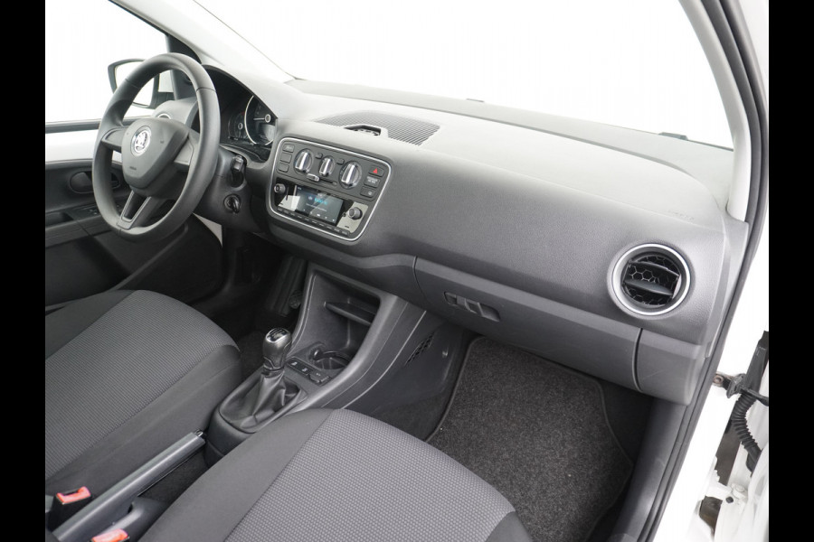Škoda Citigo 1.0 CNG Bifuel Airco CruiseControl 5drs Bluetooth Isofix Greentech Led Aardgas Elek.Ramen Aut.Verlichting Start/Stop DealerOnderhouden Ambition NL-auto! Kosten per 100 km: CNG is goedkoop – bij een prijs van €1,20 per kg kost 100 km slechts €3,60 - €4,20  Belasting slechts 36 euro per maand!!