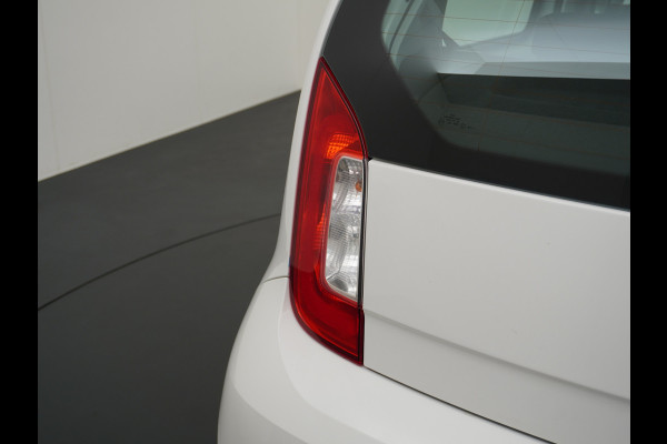 Škoda Citigo 1.0 CNG Bifuel Airco CruiseControl 5drs Bluetooth Isofix Greentech Led Aardgas Elek.Ramen Aut.Verlichting Start/Stop DealerOnderhouden Ambition NL-auto! Kosten per 100 km: CNG is goedkoop – bij een prijs van €1,20 per kg kost 100 km slechts €3,60 - €4,20  Belasting slechts 36 euro per maand!!