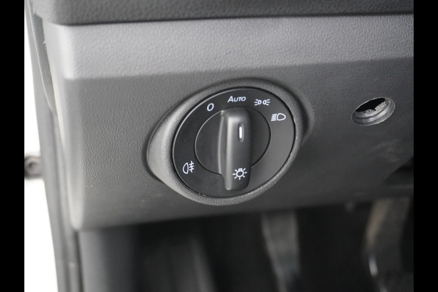 Škoda Citigo 1.0 CNG Bifuel Airco CruiseControl 5drs Bluetooth Isofix Greentech Led Aardgas Elek.Ramen Aut.Verlichting Start/Stop DealerOnderhouden Ambition NL-auto! Kosten per 100 km: CNG is goedkoop – bij een prijs van €1,20 per kg kost 100 km slechts €3,60 - €4,20  Belasting slechts 36 euro per maand!!