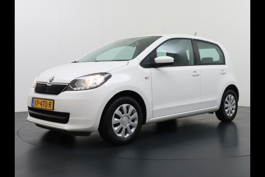 Škoda Citigo 1.0 CNG Bifuel Airco CruiseControl 5drs Bluetooth Isofix Greentech Led Aardgas Elek.Ramen Aut.Verlichting Start/Stop DealerOnderhouden Ambition NL-auto! Kosten per 100 km: CNG is goedkoop – bij een prijs van €1,20 per kg kost 100 km slechts €3,60 - €4,20  Belasting slechts 36 euro per maand!!