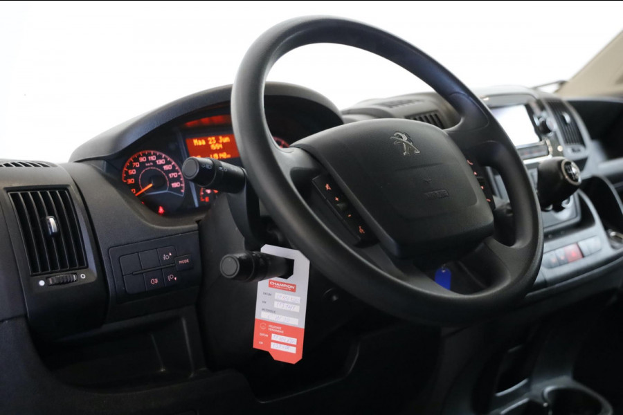 Peugeot Boxer 2.0 blueHDI L4/H2 3 ZITS 435 163PK CAMERA NAVI AIRCO LEASE V/A € 122,- p.m. INRUIL MOGELIJK