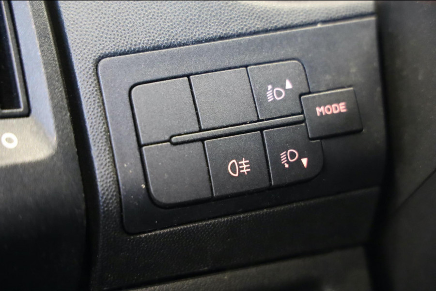 Peugeot Boxer 2.0 blueHDI L4/H2 3 ZITS 435 163PK CAMERA NAVI AIRCO LEASE V/A € 122,- p.m. INRUIL MOGELIJK