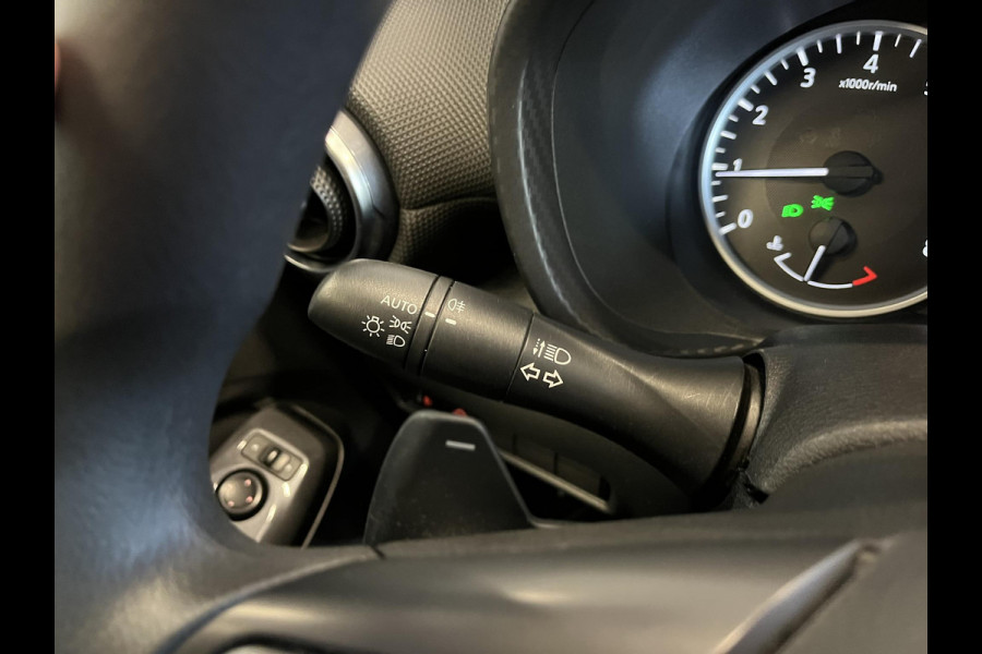 Nissan Juke 1.0 DIG-T Business Edition Climate control Cruise control Parkeersensoren Voorstoelen verwarmd Navigatie Apple Carplay/ Android Auto