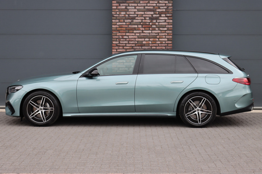 Mercedes-Benz E-Klasse Estate 300 e AMG Line Aut9 | Distronic Pro | Memory | Digital Light | Surround Camera | Keyless Go | Night Pakket | Augmented Reality | Stoelverwarming | Sfeerverlichting | Verwarmd Stuurwiel |
