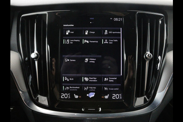 Volvo V60 2.0 T8 Recharge AWD R-Design | Trekhaak | Stoelverwarming | Camera | Harman/Kardon | Adaptive cruise | Memory | Carplay | Navigatie | 19'' lichtmetalen velgen