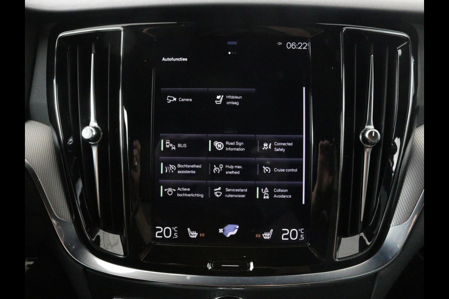 Volvo V60 2.0 T8 Recharge AWD R-Design | Trekhaak | Stoelverwarming | Camera | Harman/Kardon | Adaptive cruise | Memory | Carplay | Navigatie | 19'' lichtmetalen velgen