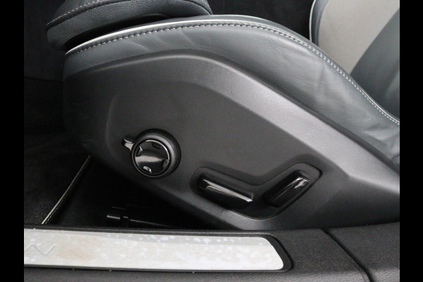 Volvo V60 2.0 T8 Recharge AWD R-Design | Trekhaak | Stoelverwarming | Camera | Harman/Kardon | Adaptive cruise | Memory | Carplay | Navigatie | 19'' lichtmetalen velgen