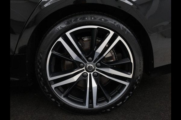 Volvo V60 2.0 T8 Recharge AWD R-Design | Trekhaak | Stoelverwarming | Camera | Harman/Kardon | Adaptive cruise | Memory | Carplay | Navigatie | 19'' lichtmetalen velgen