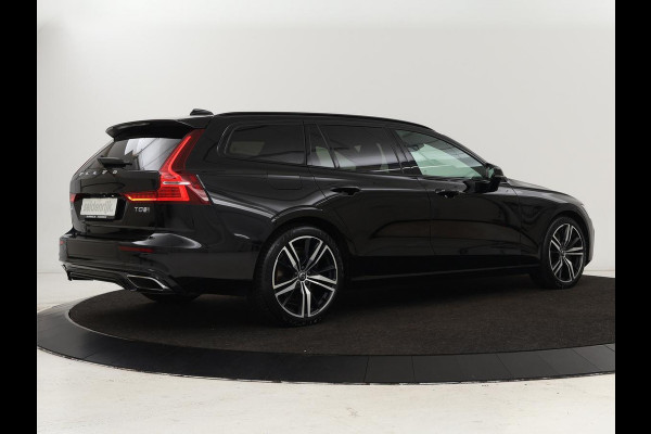 Volvo V60 2.0 T8 Recharge AWD R-Design | Trekhaak | Stoelverwarming | Camera | Harman/Kardon | Adaptive cruise | Memory | Carplay | Navigatie | 19'' lichtmetalen velgen
