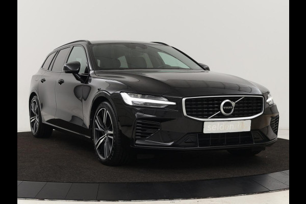 Volvo V60 2.0 T8 Recharge AWD R-Design | Trekhaak | Stoelverwarming | Camera | Harman/Kardon | Adaptive cruise | Memory | Carplay | Navigatie | 19'' lichtmetalen velgen