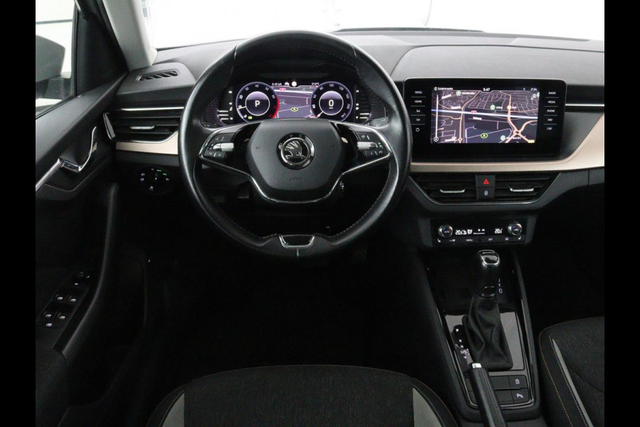 Škoda Kamiq 1.5 TSI Business Edtion | Stoelverwarming | Camera | Trekhaak | Carplay | Keyless | Full LED | Virtual Cockpit | Navigatie | Climate control | Parkeerhulp | Cruise control