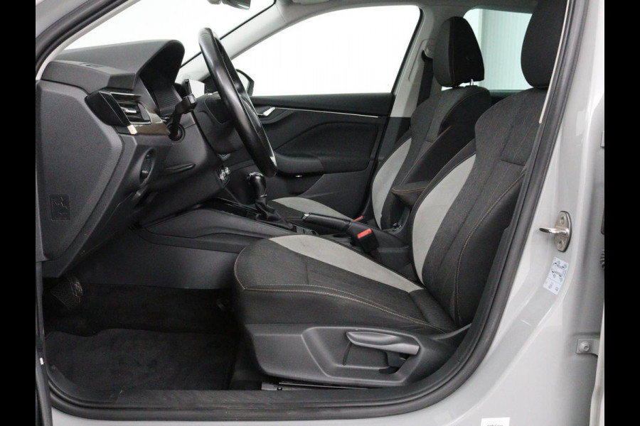 Škoda Kamiq 1.5 TSI Business Edtion | Stoelverwarming | Camera | Trekhaak | Carplay | Keyless | Full LED | Virtual Cockpit | Navigatie | Climate control | Parkeerhulp | Cruise control