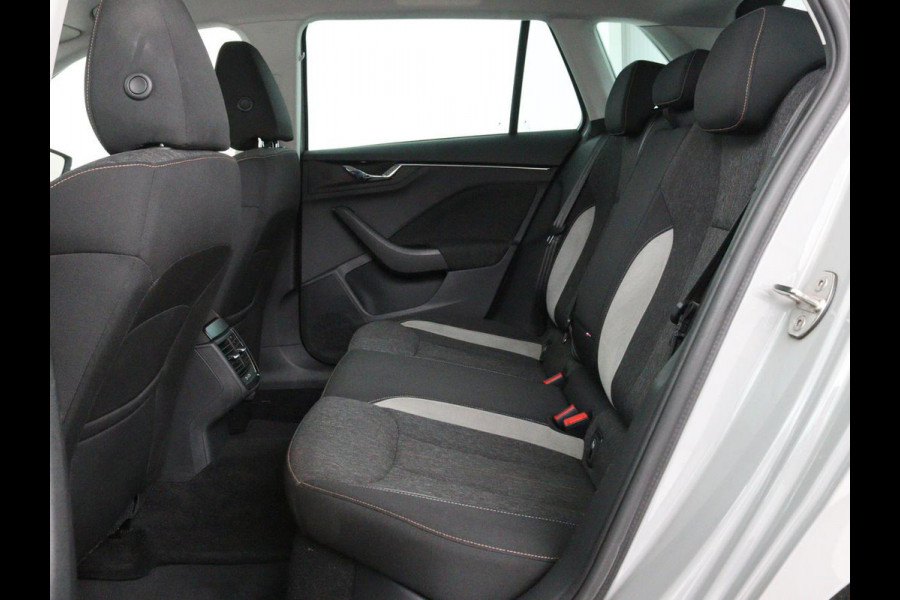 Škoda Kamiq 1.5 TSI Business Edtion | Stoelverwarming | Camera | Trekhaak | Carplay | Keyless | Full LED | Virtual Cockpit | Navigatie | Climate control | Parkeerhulp | Cruise control