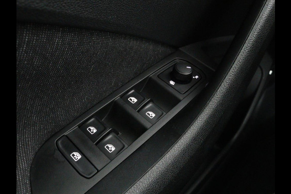 Škoda Kamiq 1.5 TSI Business Edtion | Stoelverwarming | Camera | Trekhaak | Carplay | Keyless | Full LED | Virtual Cockpit | Navigatie | Climate control | Parkeerhulp | Cruise control