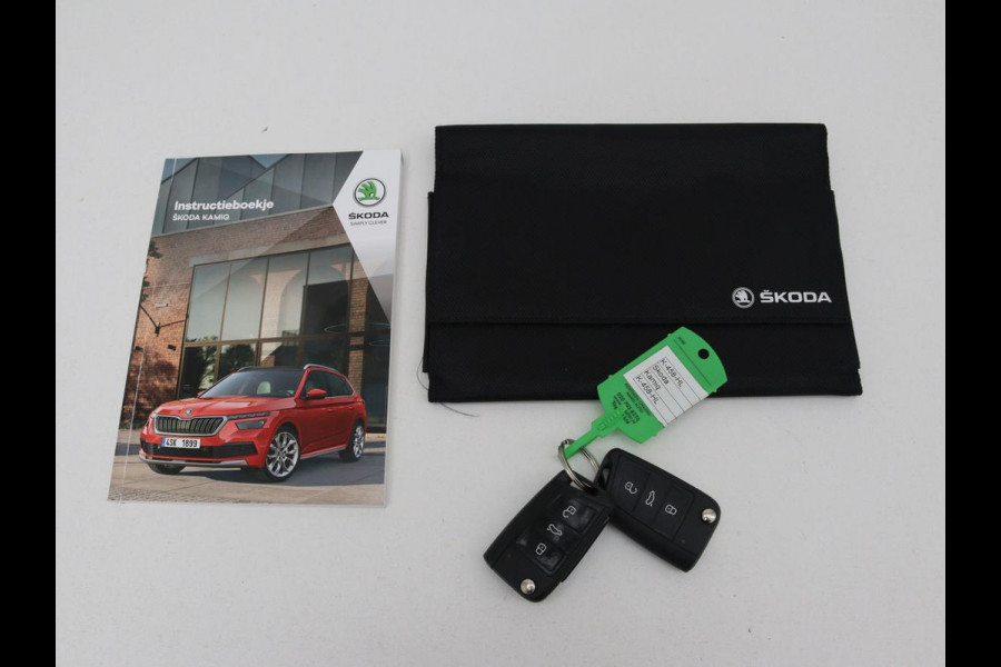 Škoda Kamiq 1.5 TSI Business Edtion | Stoelverwarming | Camera | Trekhaak | Carplay | Keyless | Full LED | Virtual Cockpit | Navigatie | Climate control | Parkeerhulp | Cruise control
