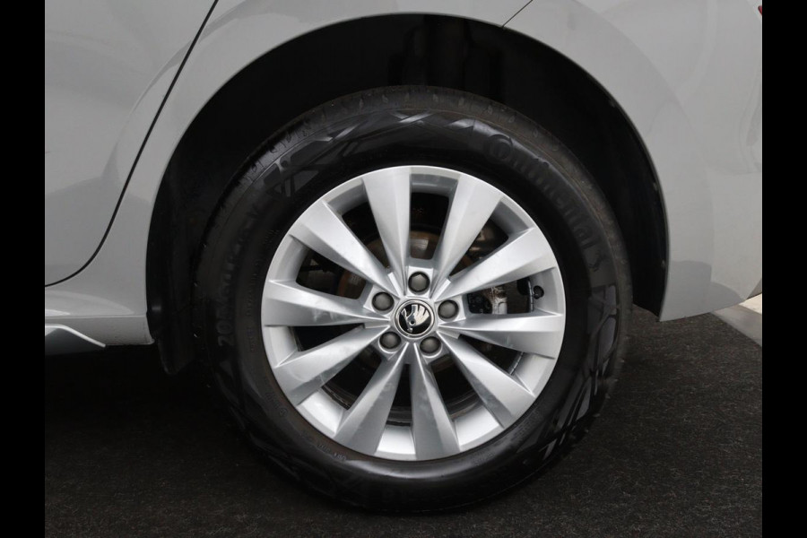 Škoda Kamiq 1.5 TSI Business Edtion | Stoelverwarming | Camera | Trekhaak | Carplay | Keyless | Full LED | Virtual Cockpit | Navigatie | Climate control | Parkeerhulp | Cruise control