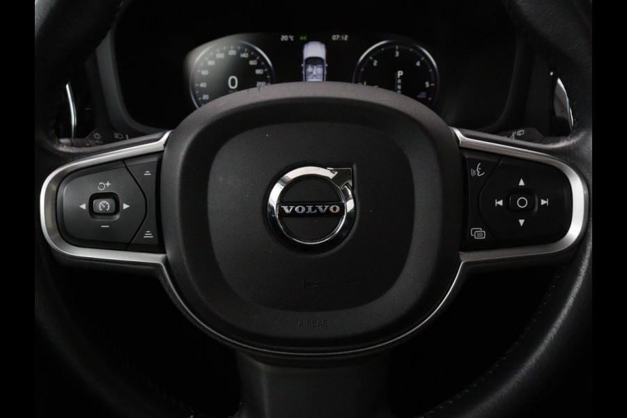 Volvo V60 2.0 D4 Momentum | 1e eigenaar | Panoramadak | Leder | Trekhaak | Stoelverwarming | Carplay | Navigatie | Full LED