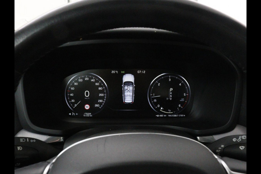 Volvo V60 2.0 D4 Momentum | 1e eigenaar | Panoramadak | Leder | Trekhaak | Stoelverwarming | Carplay | Navigatie | Full LED