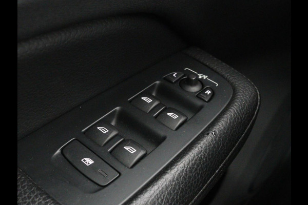 Volvo V60 2.0 D4 Momentum | 1e eigenaar | Panoramadak | Leder | Trekhaak | Stoelverwarming | Carplay | Navigatie | Full LED