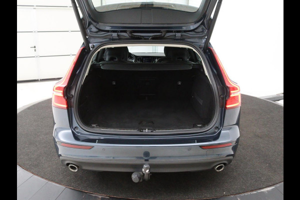 Volvo V60 2.0 D4 Momentum | 1e eigenaar | Panoramadak | Leder | Trekhaak | Stoelverwarming | Carplay | Navigatie | Full LED
