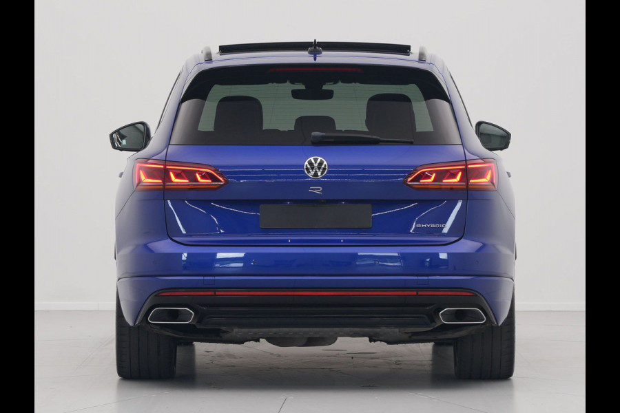 Volkswagen Touareg 3.0 TSi 4MOTION R 463pk Luchtvering Panorama Stoelverkoeling/verwarming 360Camera Carplay Navigatie 2