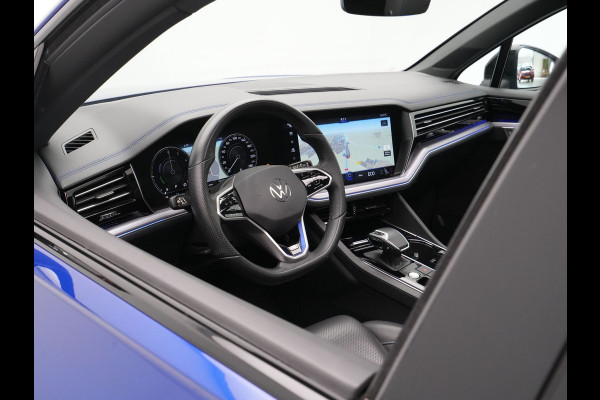 Volkswagen Touareg 3.0 TSi 4MOTION R 463pk Luchtvering Panorama Stoelverkoeling/verwarming 360Camera Carplay Navigatie 2