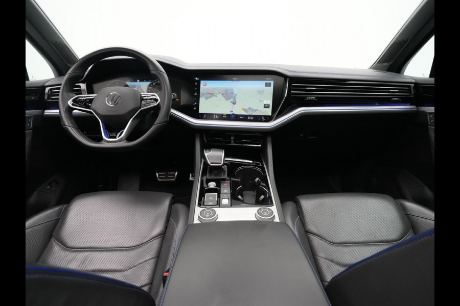 Volkswagen Touareg 3.0 TSi 4MOTION R 463pk Luchtvering Panorama Stoelverkoeling/verwarming 360Camera Carplay Navigatie 2