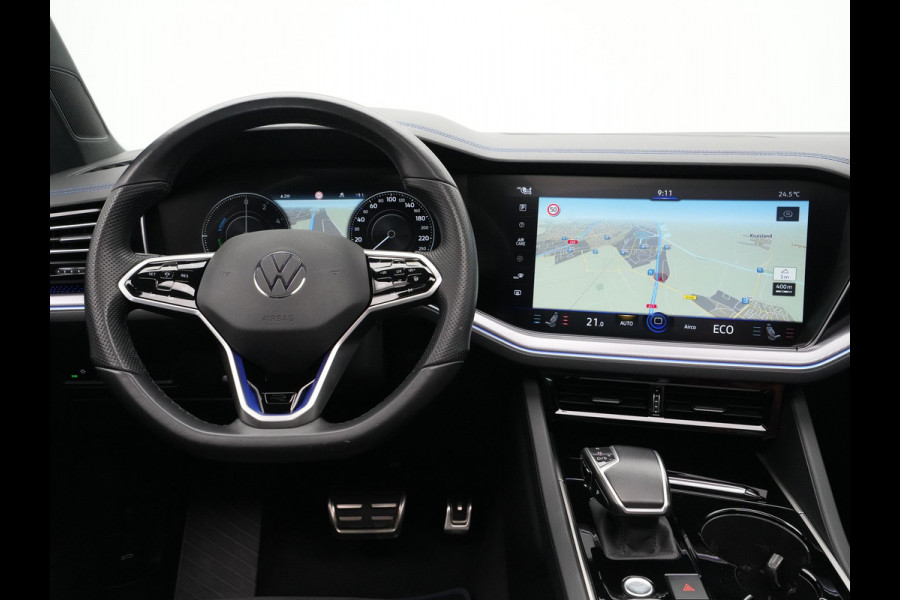 Volkswagen Touareg 3.0 TSi 4MOTION R 463pk Luchtvering Panorama Stoelverkoeling/verwarming 360Camera Carplay Navigatie 2