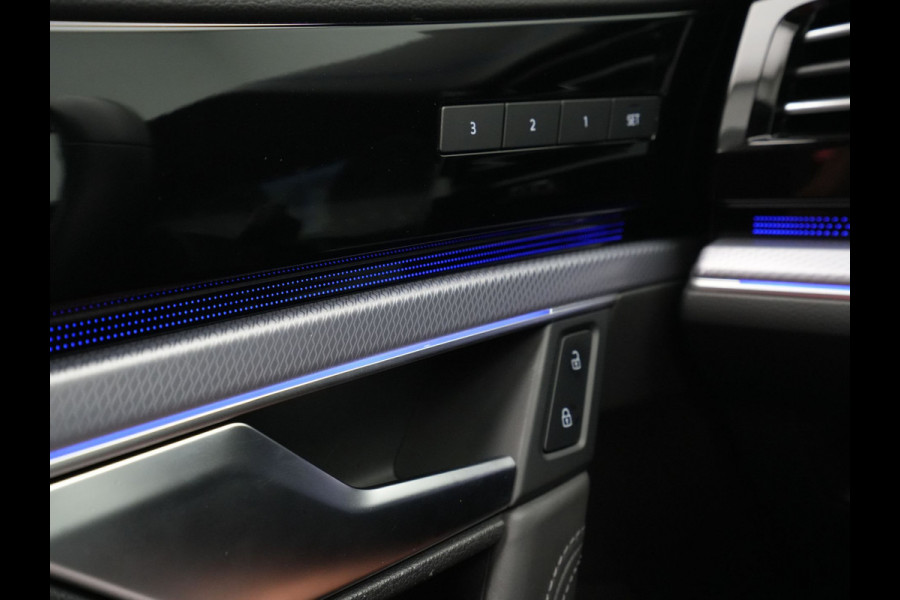 Volkswagen Touareg 3.0 TSi 4MOTION R 463pk Luchtvering Panorama Stoelverkoeling/verwarming 360Camera Carplay Navigatie 2