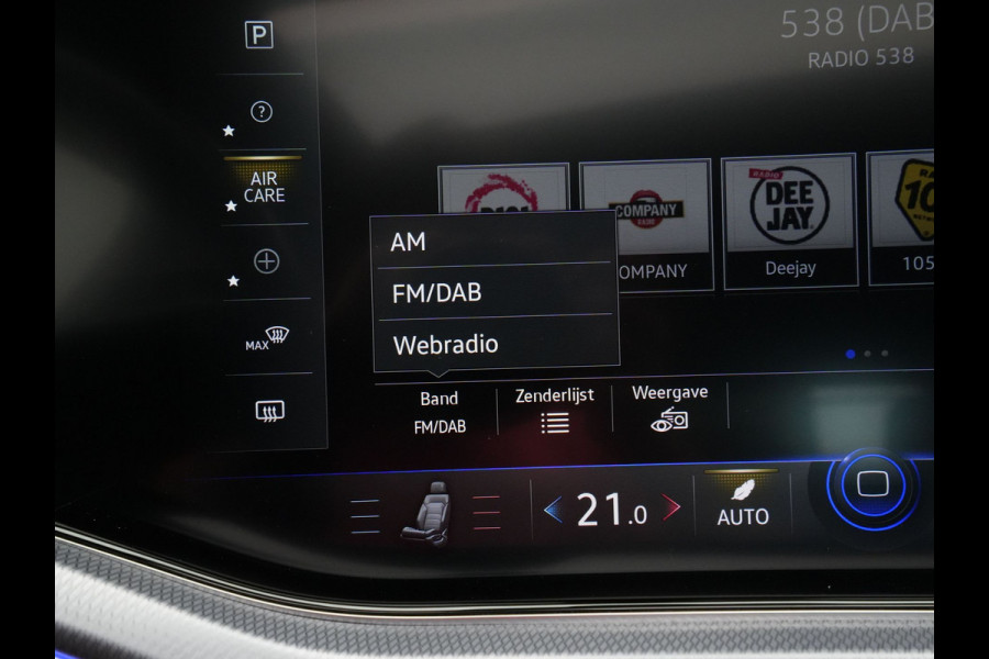 Volkswagen Touareg 3.0 TSi 4MOTION R 463pk Luchtvering Panorama Stoelverkoeling/verwarming 360Camera Carplay Navigatie 2