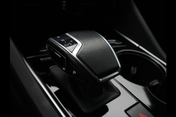 Volkswagen Touareg 3.0 TSi 4MOTION R 463pk Luchtvering Panorama Stoelverkoeling/verwarming 360Camera Carplay Navigatie 2