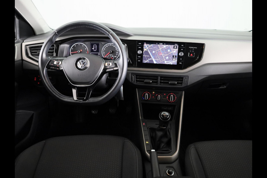 Volkswagen Polo 1.0 TSI Comfortline 95 pk | Navigatie | Parkeersensoren | Adaptieve cruise control | Apple Carplay/Android Auto |