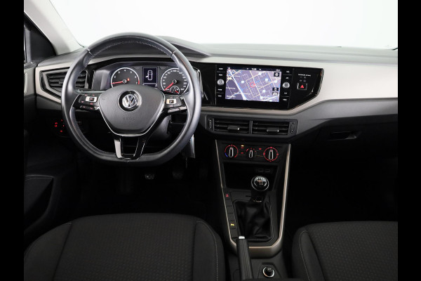 Volkswagen Polo 1.0 TSI Comfortline 95 pk | Navigatie | Parkeersensoren | Adaptieve cruise control | Apple Carplay/Android Auto |