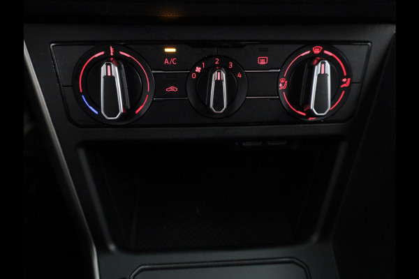 Volkswagen Polo 1.0 TSI Comfortline 95 pk | Navigatie | Parkeersensoren | Adaptieve cruise control | Apple Carplay/Android Auto |