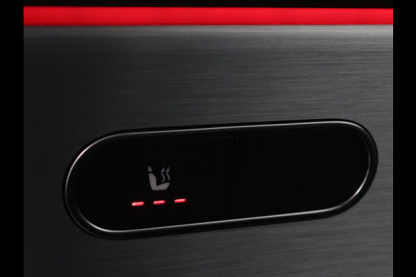 Mercedes-Benz A-Klasse 200 Business Solution AMG | Panoramadak | Stoelverwarming | Trekhaak | Matrix LED | Memory | Carplay | Keyless | Camera | Sfeerverlichting | Leder/Alcantara | Park Assist