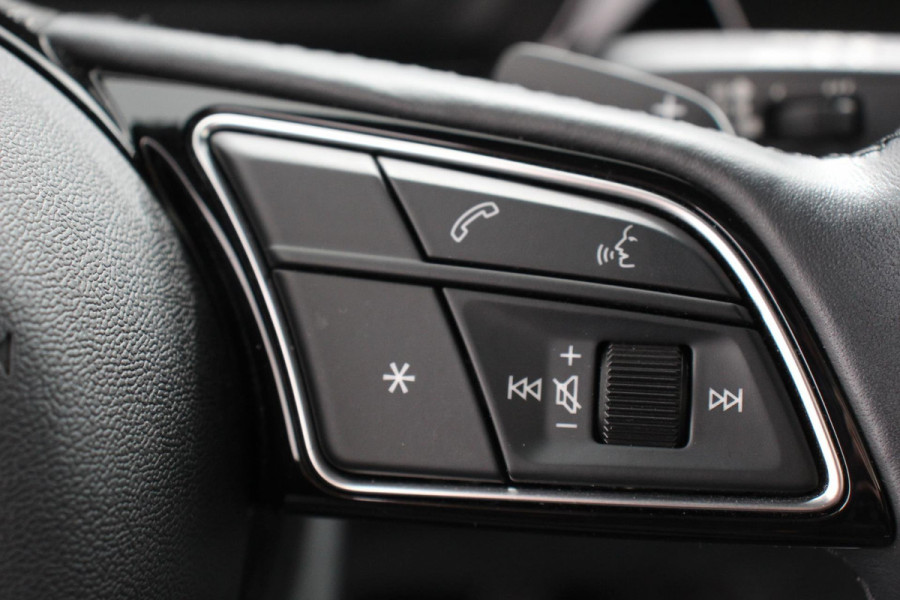 Audi A3 Sportback 35 TFSI 150pk S-Tronic Prestige | Panorama dak | Climate control | Navigatie | Appel Carplay/Android Auto | Electrisch bedienbare achterklep | Led | Dab | Virtual Cockpit | Adaptive Cruise Control | 17"LMV
