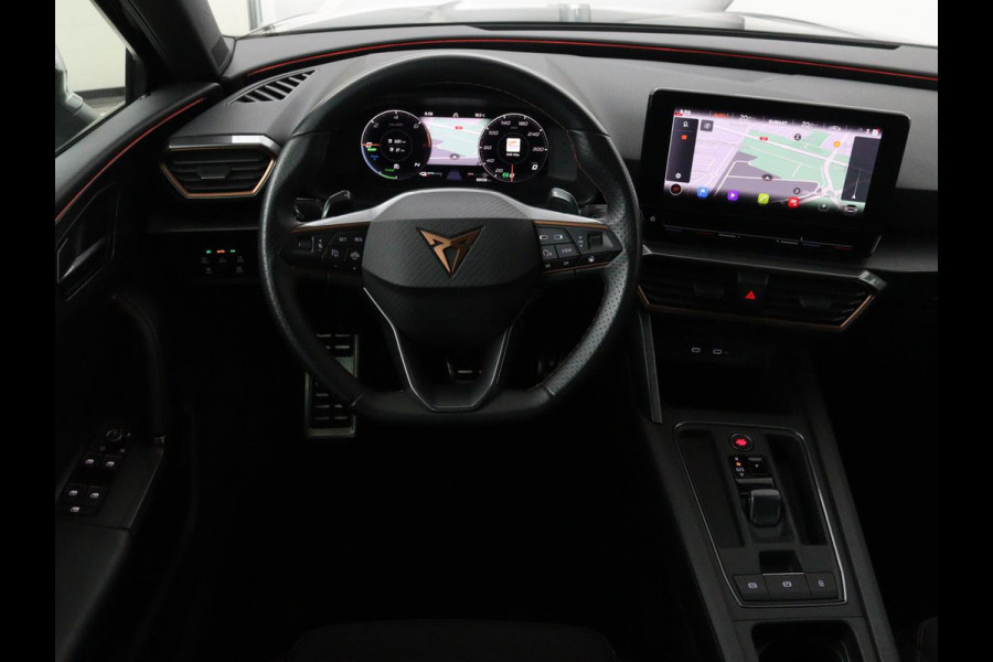 CUPRA Leon 1.4 e-Hybrid | Carplay | Stuurverwarming | Navigatie | Sfeerverlichting | Full LED | Keyless | Sportstoelen | Parkeerhulp | PHEV