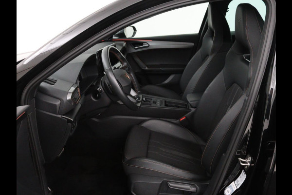 CUPRA Leon 1.4 e-Hybrid | Carplay | Stuurverwarming | Navigatie | Sfeerverlichting | Full LED | Keyless | Sportstoelen | Parkeerhulp | PHEV